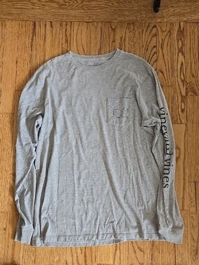 Vineyard Vines Light Gray Long Sleeve Pocket Tee with Sleeve Logo Size Large